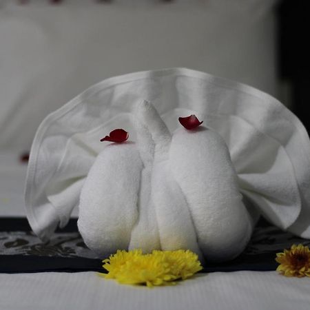 Chana Hotel Phuket מראה חיצוני תמונה