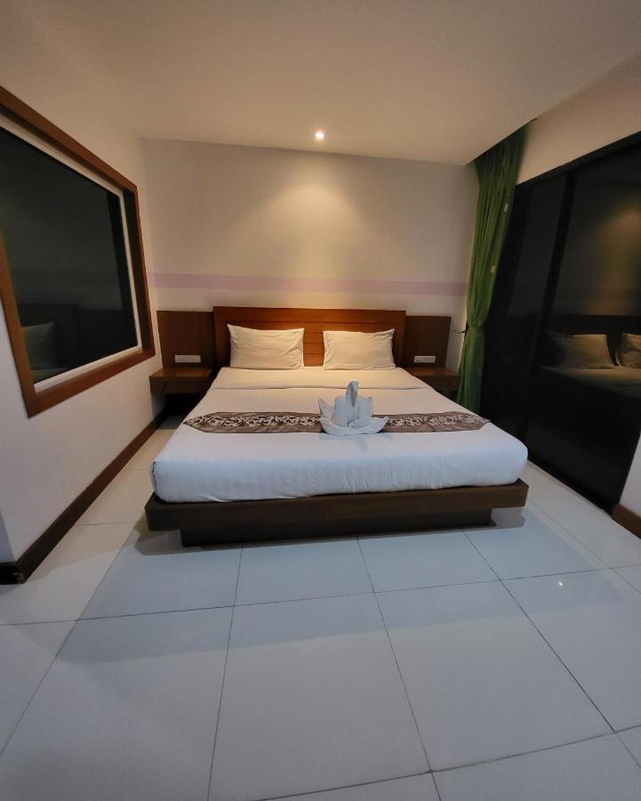 Chana Hotel Phuket מראה חיצוני תמונה