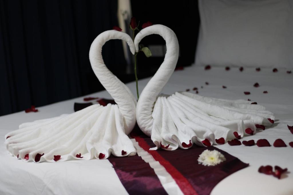 Chana Hotel Phuket מראה חיצוני תמונה