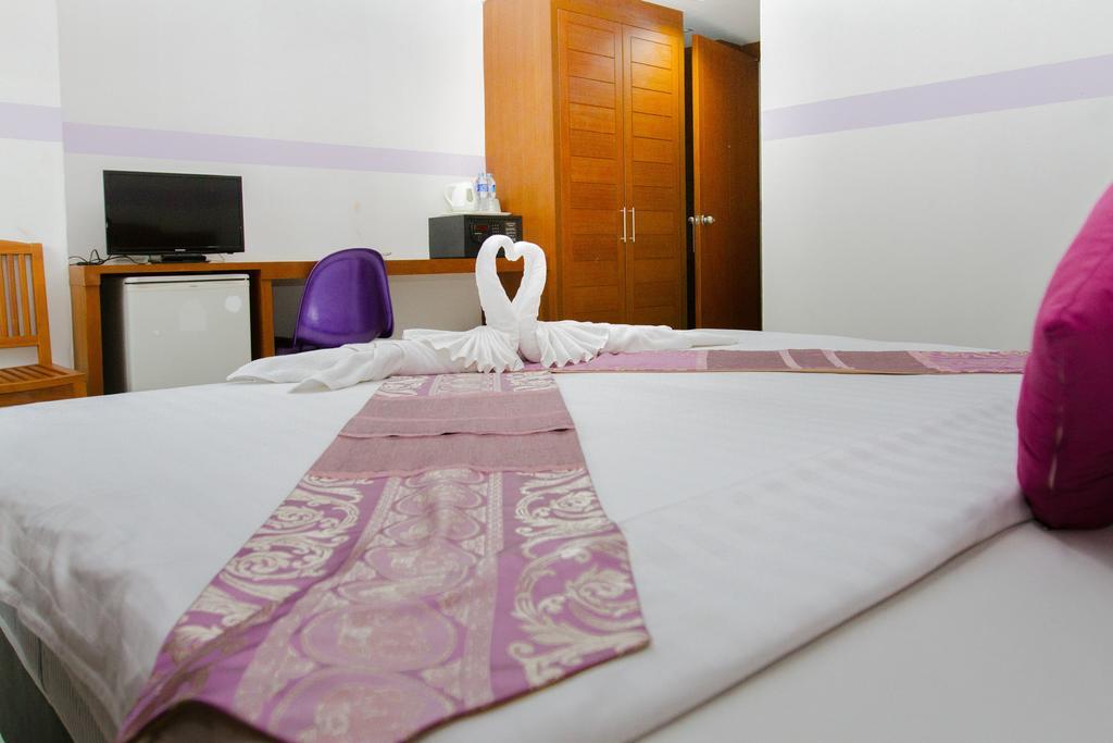 Chana Hotel Phuket מראה חיצוני תמונה