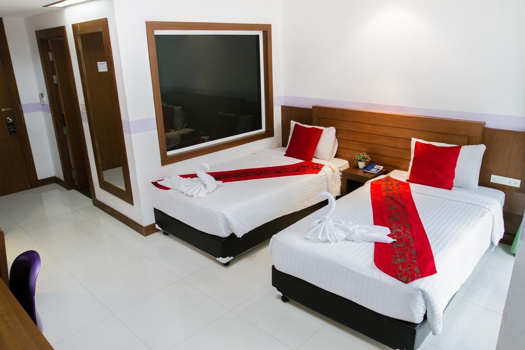 Chana Hotel Phuket מראה חיצוני תמונה